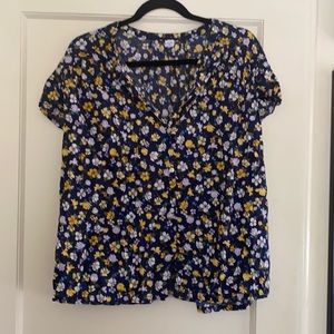 Old Navy floral blouse size XL